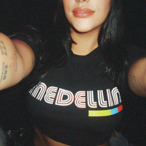 Dani Barranco - Desnúdame X Medellin Lyrics | LetsSingIt