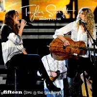 Taylor Swift in duet with Miley Cyrus - Fifteen